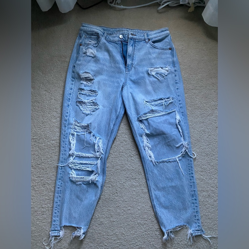 American Eagle mom jeans